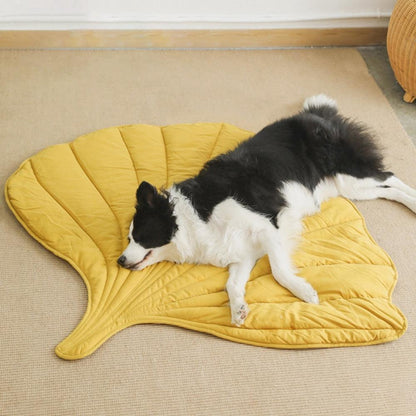 Leaf Shaped Dog Blanket - karuna